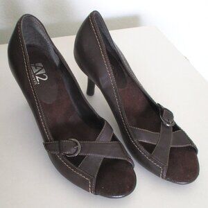 A2 by Aerosoles "2 Simple Leaf" Womens Brown Leather Open-Toe 3" Pump NWOB - 9M